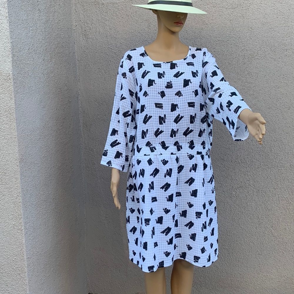 Asos Made India White Black Scoop Neck 3/4 Sleeves Elastic Waist Keyhole Dress